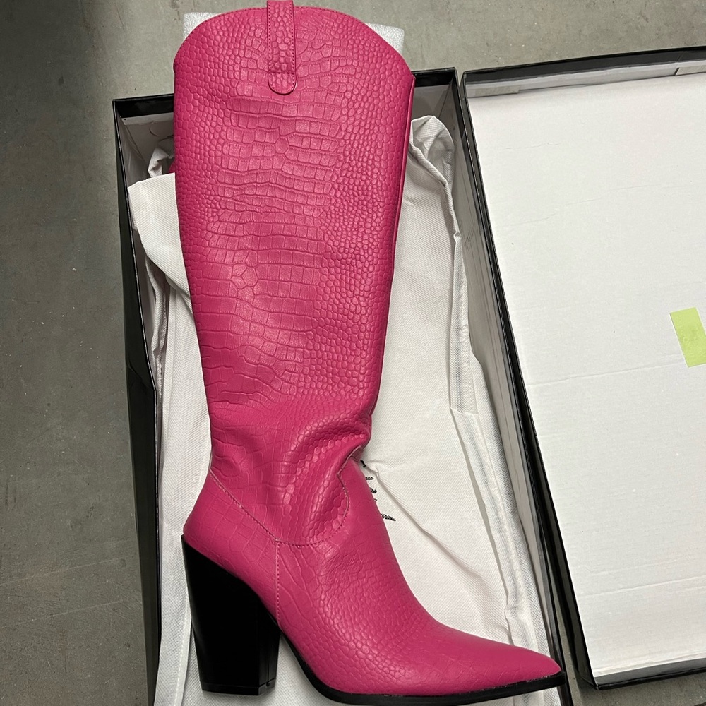 NEW Pink Cowgirl Boot 🤠